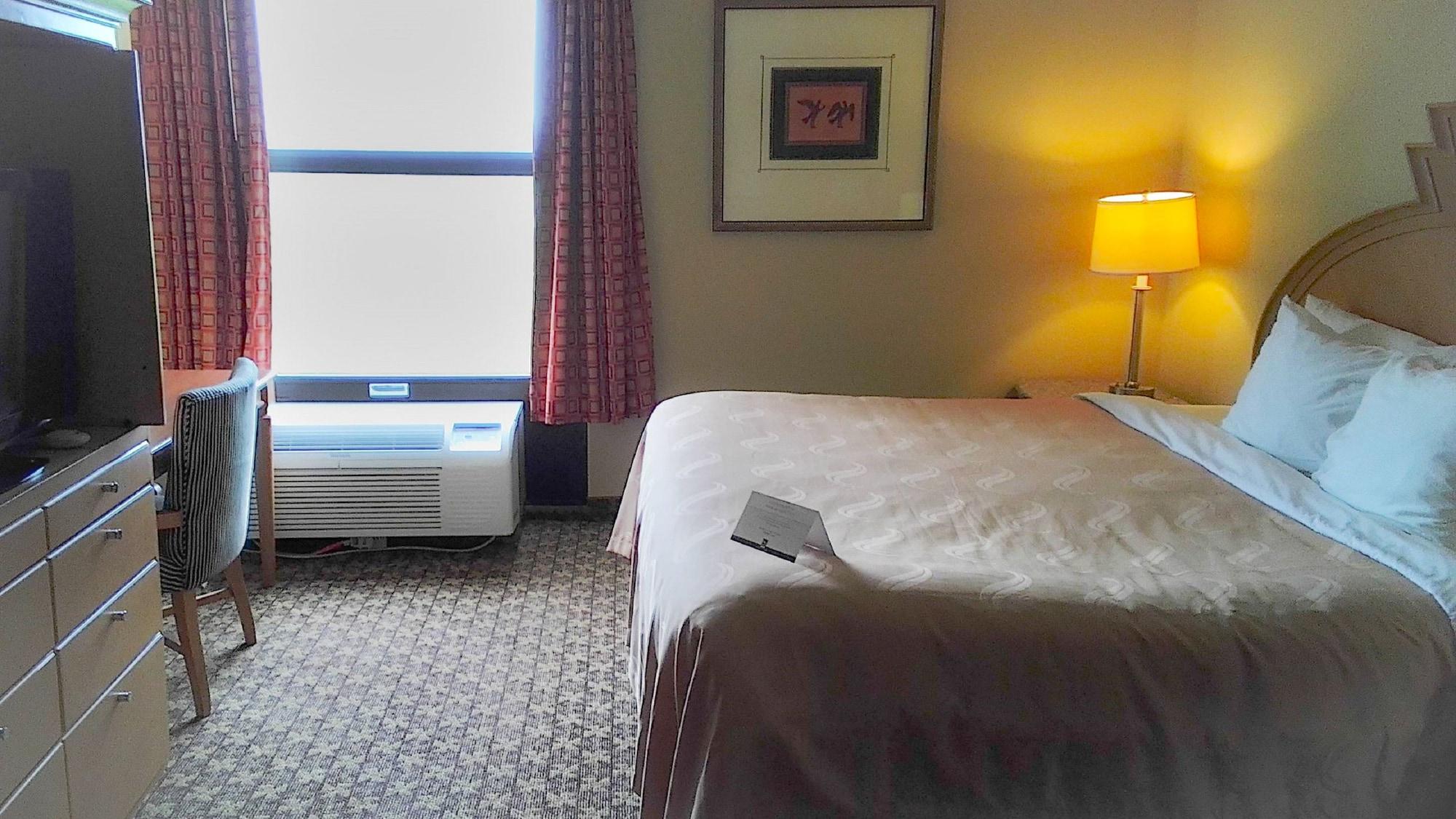 Quality Inn & Suites Greenfield I-70 Εξωτερικό φωτογραφία