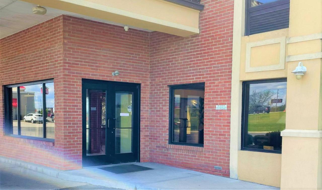 Quality Inn & Suites Greenfield I-70 Εξωτερικό φωτογραφία