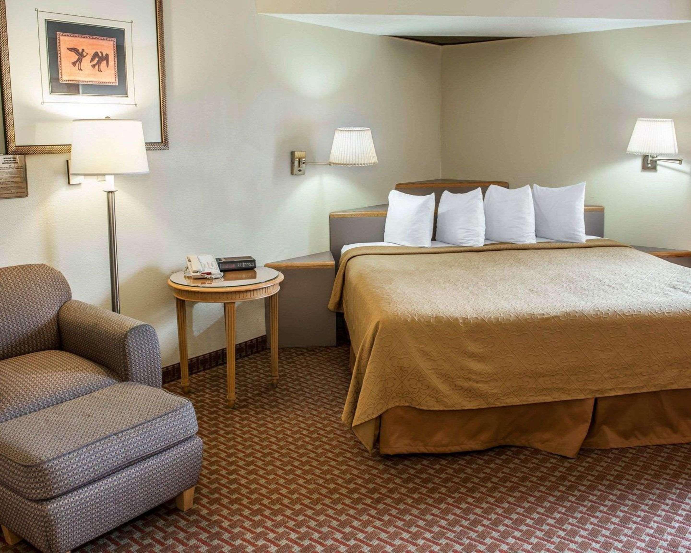Quality Inn & Suites Greenfield I-70 Εξωτερικό φωτογραφία