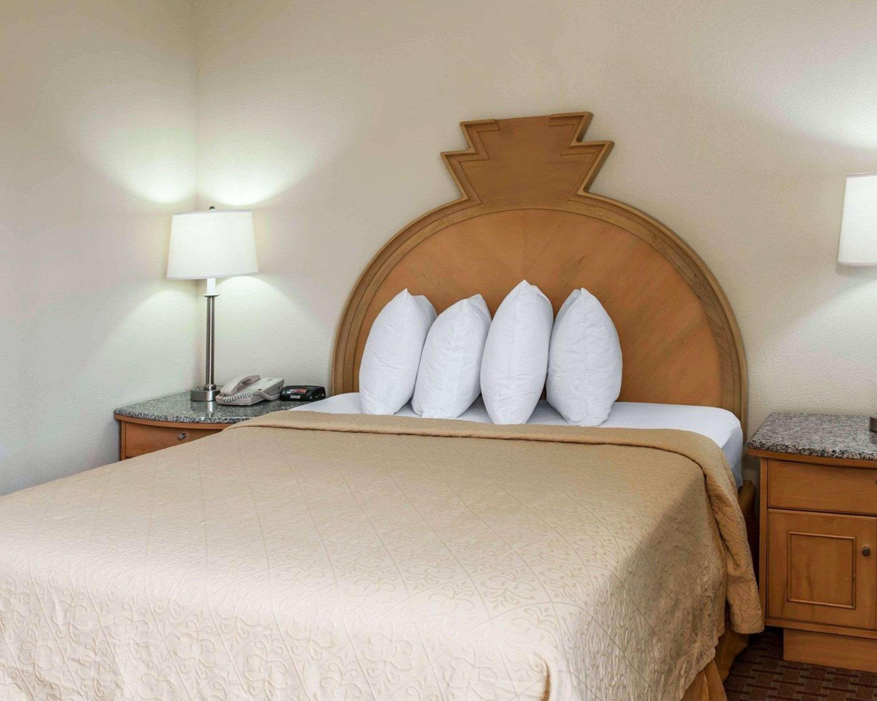 Quality Inn & Suites Greenfield I-70 Εξωτερικό φωτογραφία