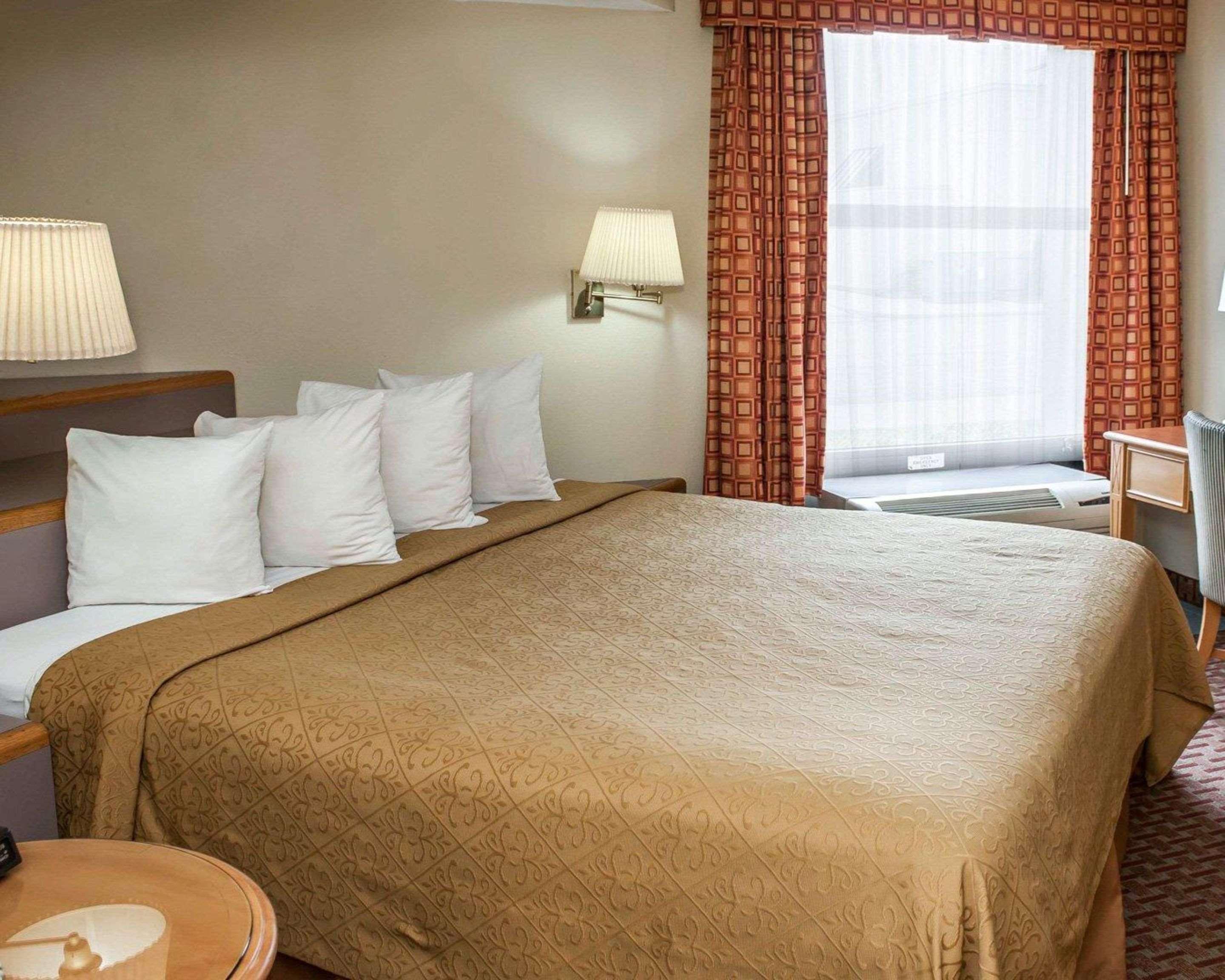 Quality Inn & Suites Greenfield I-70 Εξωτερικό φωτογραφία