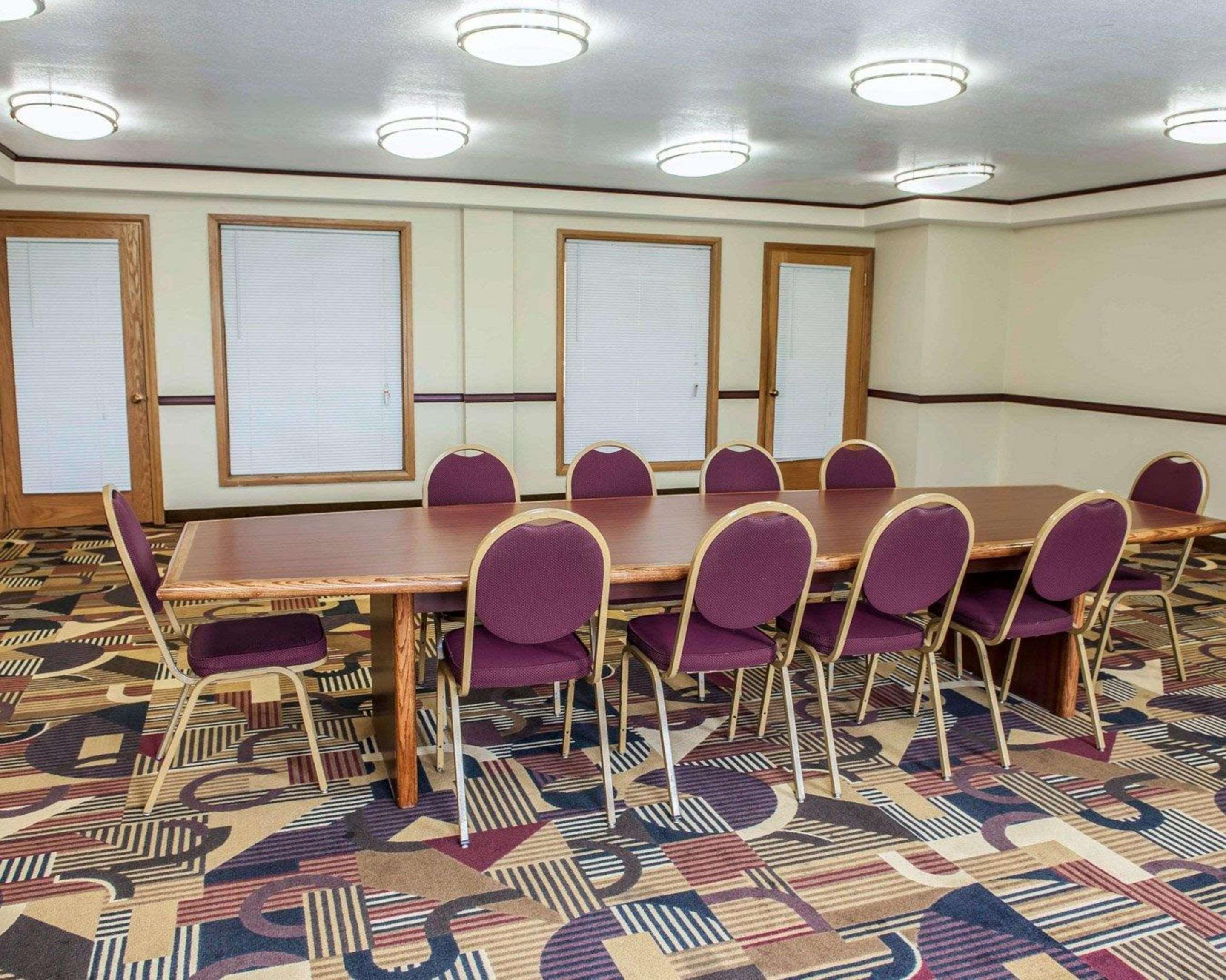 Quality Inn & Suites Greenfield I-70 Εξωτερικό φωτογραφία